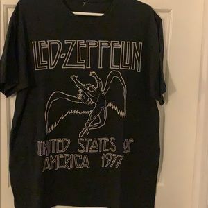 Led Zeppelin T-shirt. L